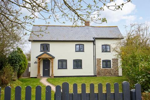 3 bed property, in North Common, £895,000