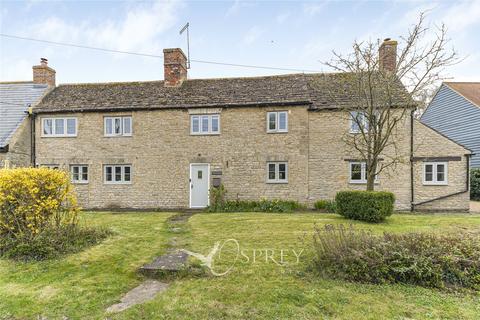 4 bed property, in Main Street, £600,000