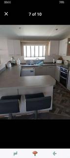 2 bed property, in Pendine sands, £85,000