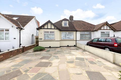 4 bed property, in Old Farm Avenue, £510,000