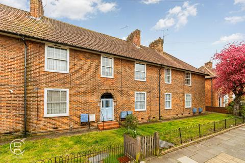 2 bed property, in Bordars Road, £350,000