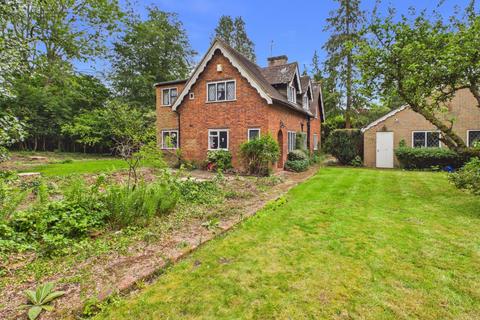 4 bed property, in South Park Crescent, £1,500,000