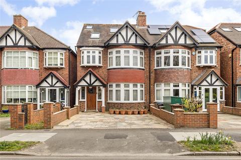 4 bed property, in Poplar Road South, £1,250,000