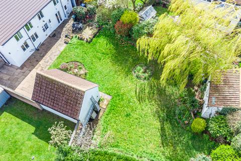 4 bed property, in Doncaster Road, £525,000