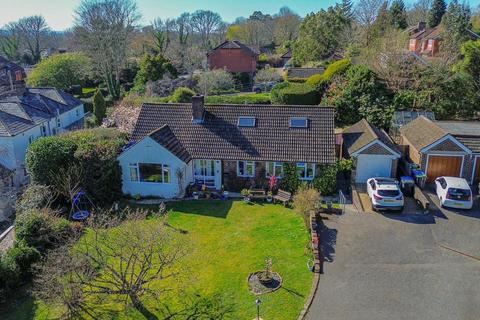 4 bed property, in Top Street, £650,000