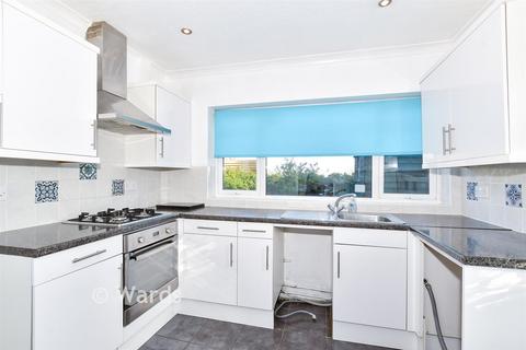 2 bed property, in St. Katherine's Lane, £280,000