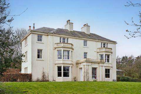 8 bed property, in Hawick, £595,000