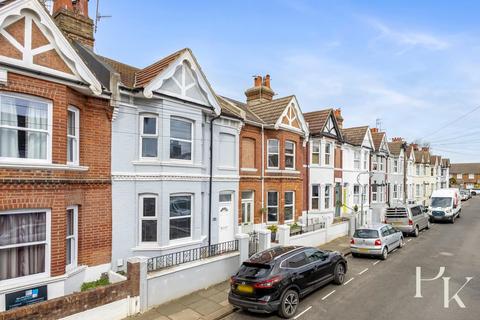 3 bed property, in Tamworth Road, £580,000