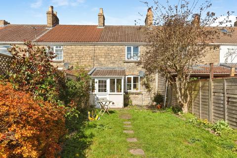 2 bed property, in Fairfield Terrace, £275,000