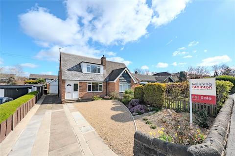 2 bed property, in King Lane, £380,000