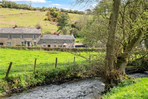 3 bed property, in Muddiford, £215,000