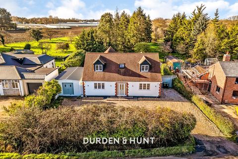 4 bed property, in Tylers Road, £875,000