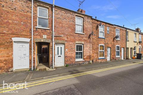 2 bed property, in St Faiths Street, £130,000