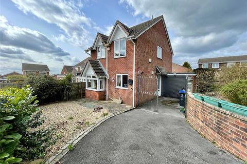 3 bed property, in Ashton Court, £220,000