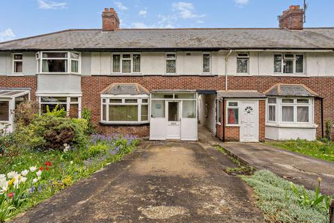 3 bed property, in Church Cowley Road, £385,000