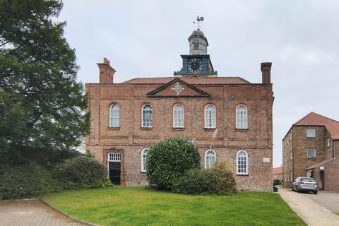 1 bed property, in Grammar School Court, £87,220