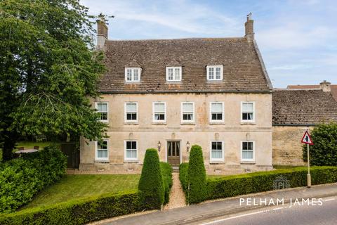 7 bed property, in Main Road, £1,250,000