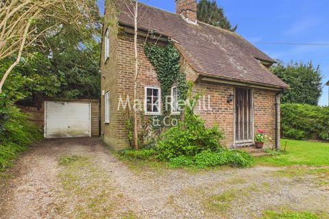 2 bed property, in College Road, £450,000