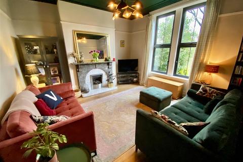 4 bed property, in Churchfield Terrace, £299,950