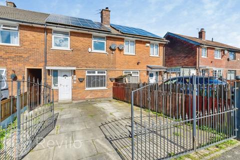 2 bed property, in Cedar Lane, £165,000