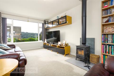 3 bed property, in Redwood Road, £365,000