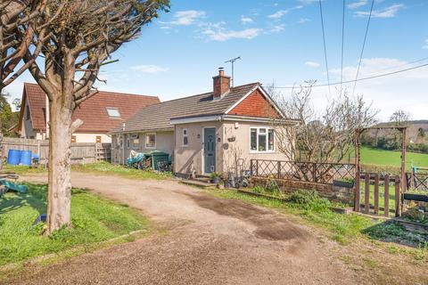 3 bed property, in Whitchurch, £335,000
