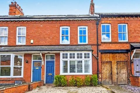 5 bed property, in Franklin Road, £530,000