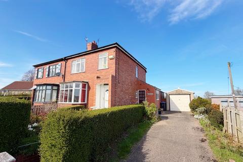 3 bed property, in Croft House, £90,000