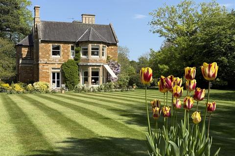 6 bed property, in The Old Rectory, £2,300,000
