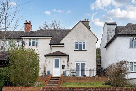 4 bed property, in Kenley, £500,000