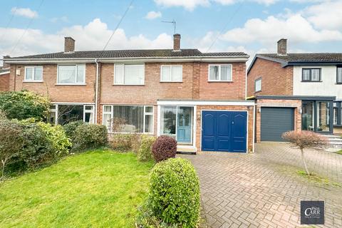 4 bed property, in Cedar Drive, £410,000
