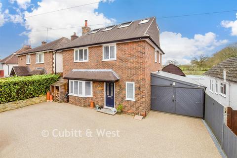 4 bed property, in Newchapel Road, £725,000