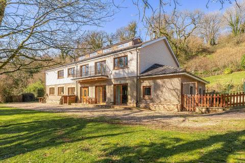 4 bed property, in Carmarthen Road, £700,000