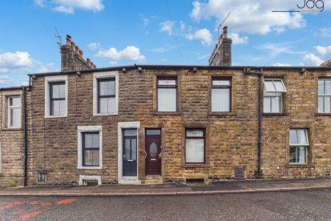 3 bed property, in Ashford Road, £210,000