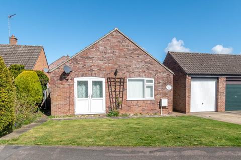 3 bed property, in Gwyn Crescent, £300,000