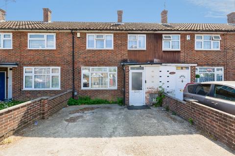 3 bed property, in Trelawney Avenue, £450,000