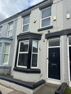 6 bed property, in Gilroy Road, £275,000