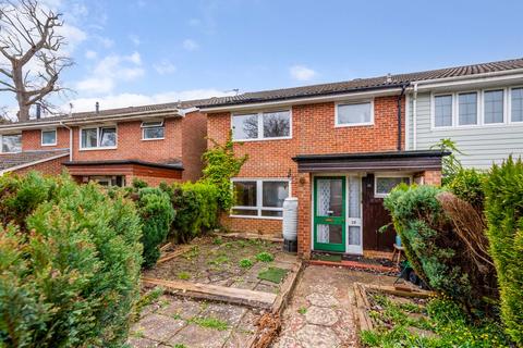 3 bed property, in Cedar Mount, £375,000