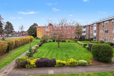 2 bed property, in Langbay Court, £80,000