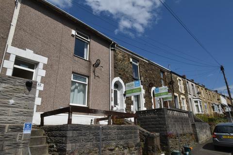 4 bed property, in Windmill Terrace, £155,000