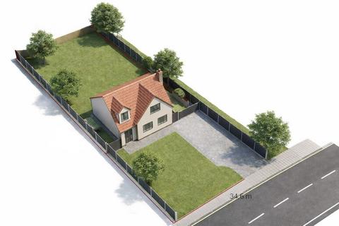 4 bed property, in Ditton Green, £250,000