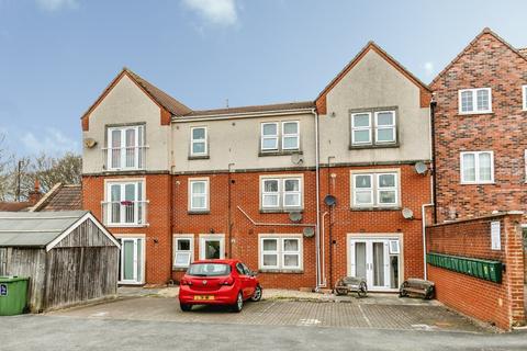 1 bed property, in Church Road, £100,000