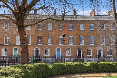 4 bed property, in Tredegar Square, £2,000,000