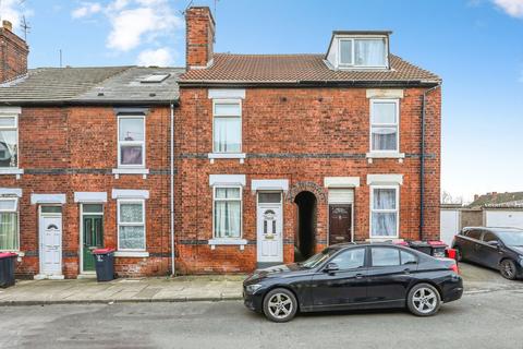 3 bed property, in James Street, £100,000