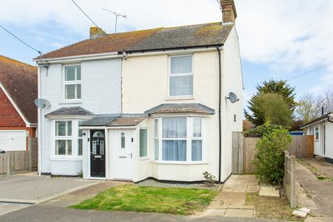2 bed property, in Kimberley Grove, £335,000