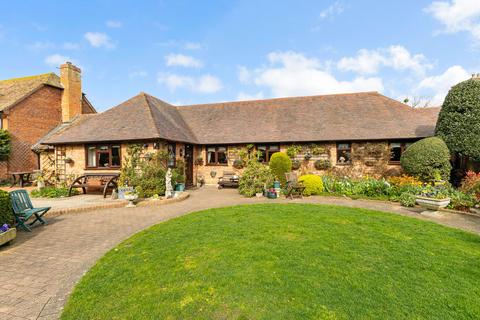 3 bed property, in The Paddocks, £650,000