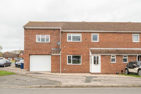 4 bed property, in Gould Drive, £475,000
