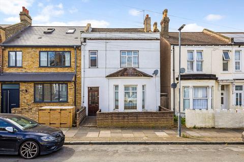4 bed property, in Llanover Road, £525,000