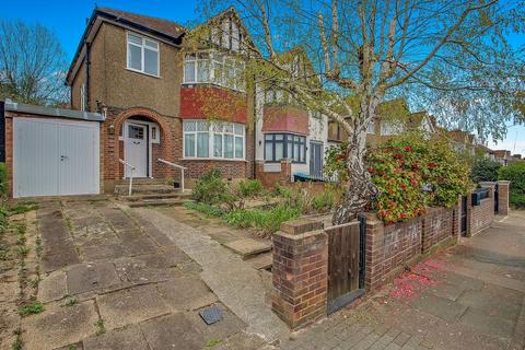 3 bed property, in Dunster Drive, £650,000