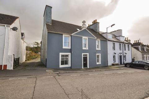 5 bed property, in 38 Main Street, £195,000